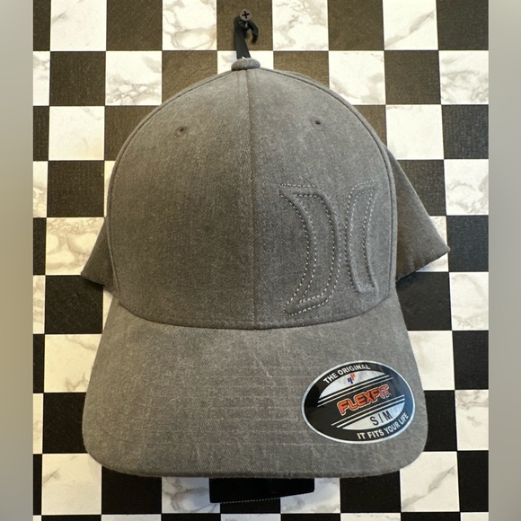 NWT Hurley Flexfit Hat, Grey Cap (Sm-M)
Brand: Hurley - Picture 6 of 6
